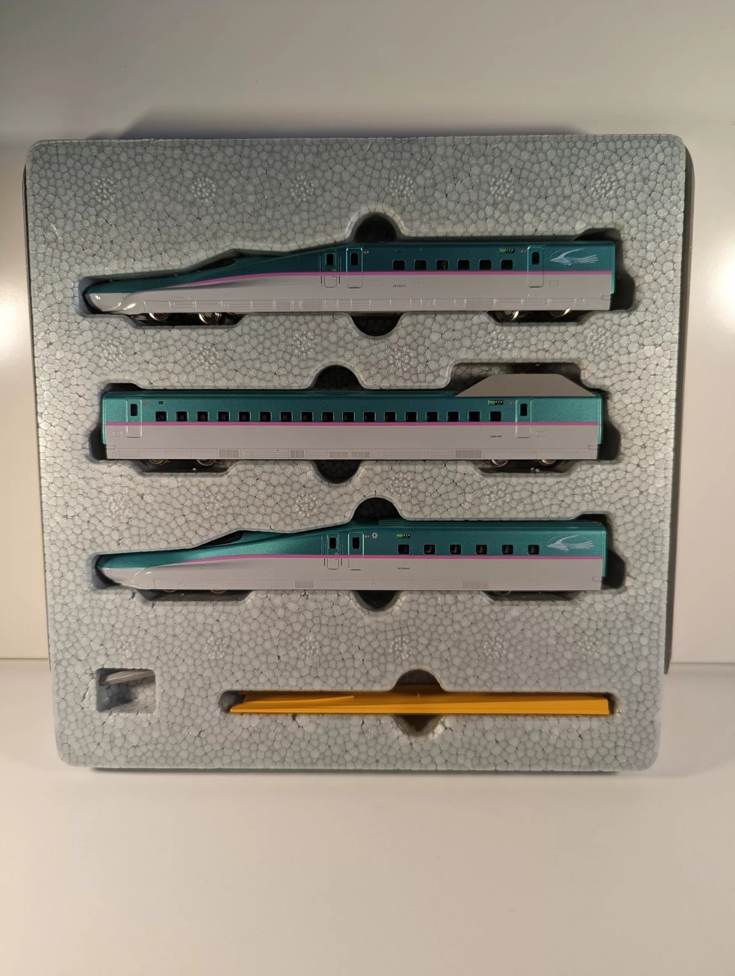 KATO 10-857 E5 SHINKANSEN HAYABUSA (N-SCALE)(BRAND NEW)