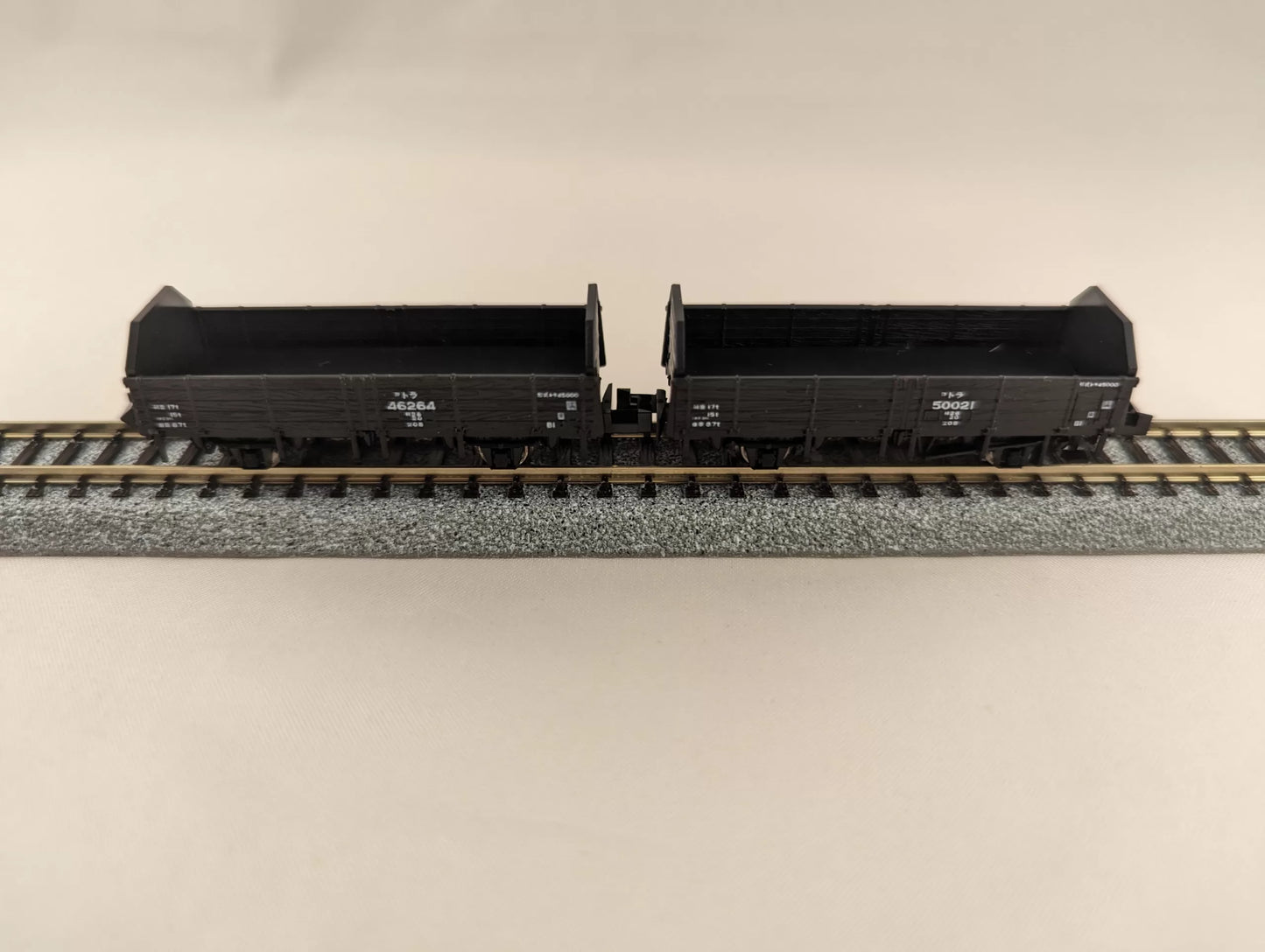 KATO train - Freight WAGON Tora 45000 (N-SCALE)(BRAND NEW)
