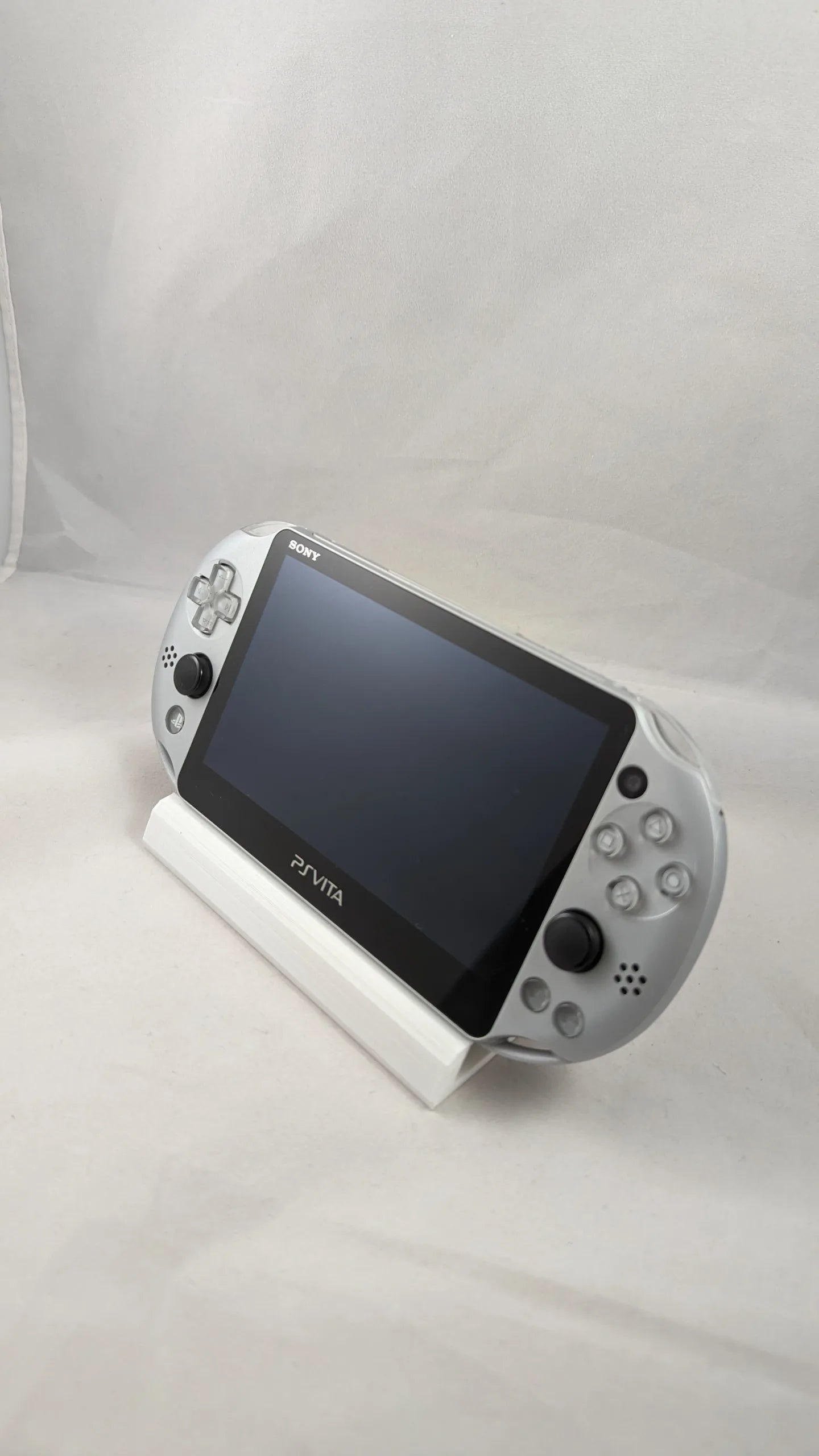 PS VITA PCH 2000 - PlayStation Silver (Japan Edition) SONY
