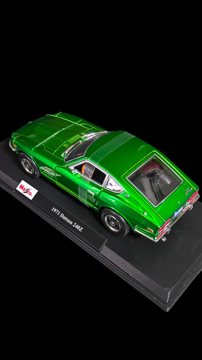 1:18 Maisto - DATSUN 240Z - Candy Green