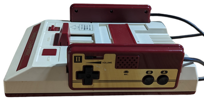 UNITÉ FAMICOM + BOÎTIER VINYLE MARIO PEARLY CREAM (TESTÉ - fonctionnel) NINTENDO (JAPON)