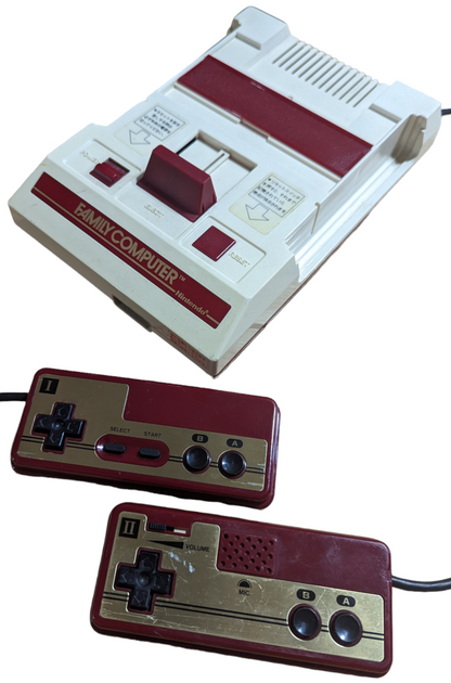 UNITÉ FAMICOM + BOÎTIER VINYLE MARIO PEARLY CREAM (TESTÉ - fonctionnel) NINTENDO (JAPON)